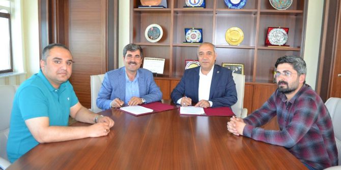 Başkan Asya Ve Rektör Polat Çocuklar İçin Bir İlke İmza Attı