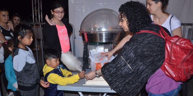 Kuşadası’nda Ramazan Eğlenceleri Başladı