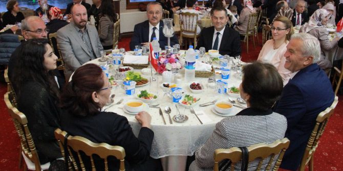 Meriç Nehri Kenarında Şehit Aileleri Ve Gazilere İftar