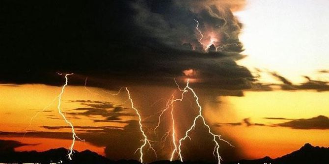 Uşak’ta Üzerine Yıldırım Düşen Yaşlı Adam Öldü