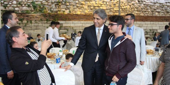 Fatih’te Şehit Ve Gazi Yakınları İftarda Buluştu