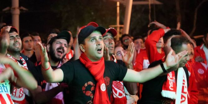 Atiker Konyaspor Kupayi Aldi, Antalyasporlular Üzüldü