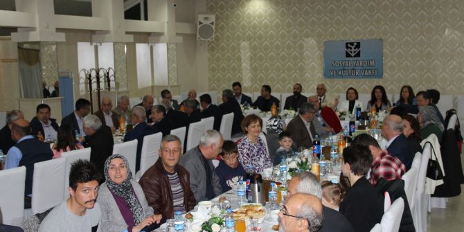 Kütahya Sosyal Yardım Ve Kültür Vakfından İftar