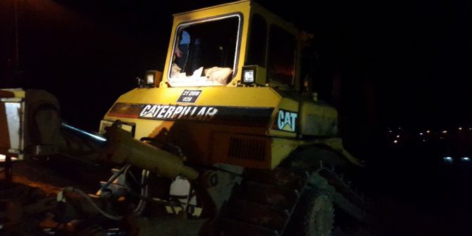 Belediye’ye Ait İş Makinesi Kundaklandı