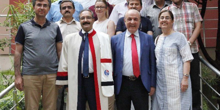 Gaün’de Bayrak Değişimi