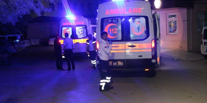 Polis Merkezi Önünde Zabıtalara Saldırı: 5 Yaralı