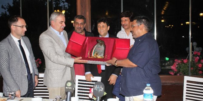 Kuveytli Milli Atletler Bursa’da İftar Yemeğine Katıldı