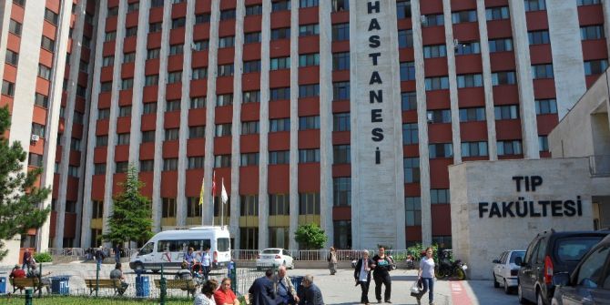 Trakya Üniversitesi Tıp Fakültesi Hastanesinde Gıda Zehirlenmesi