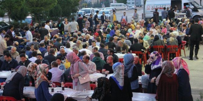 Diriliş Der’den Kilis’te İftar Yemeği