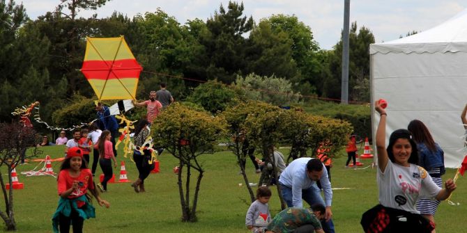 Çocuklar Ahlatlıbel’de Bilimle Buluşuyor