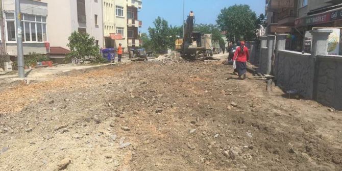 Akçakoca’da Ankara Caddesindeki Asfalt Sökülüyor