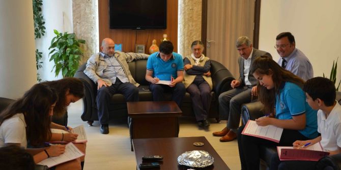 Öğrenciler Başkan Ceylan İle Röportaj Yaptı