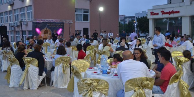 Koca, Şehit Ve Gazi Yakınlarıyla İftarda Bir Araya Geldi