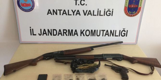 Alacak Verecek Meselesi Olduğu Şahsın Aracına Uyuşturucu Bırakıp İhbar Etti