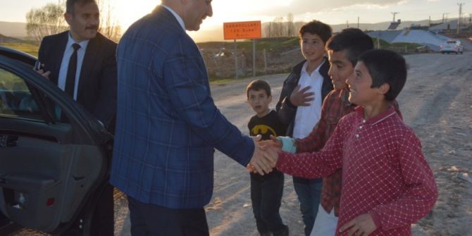 Vali Azizoğlu, Tekman İlçesini Ziyaret Etti