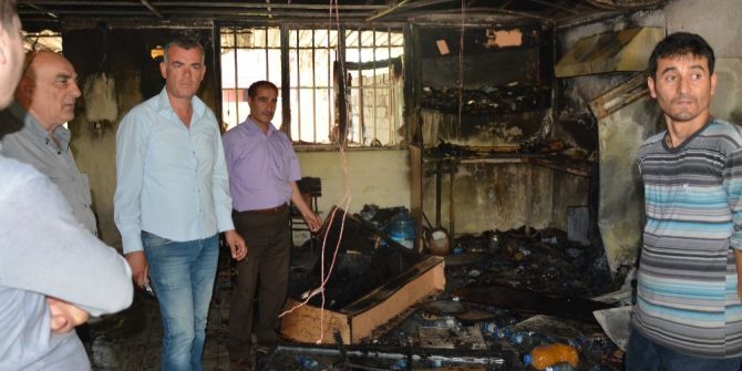 Söke’deki Yangında İki İşyeri Kül Oldu