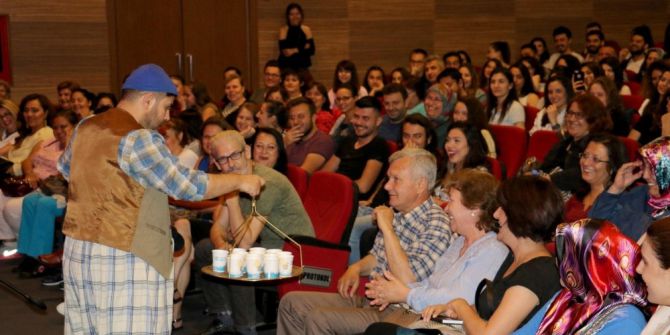 Şehir Tiyatrosunda Kahkaha Tufanı