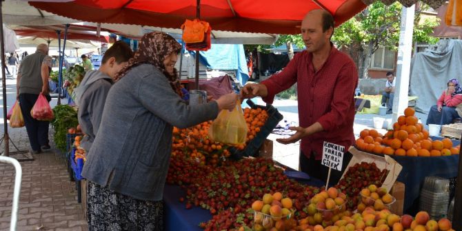 Yaz Meyveleri Tezgahları Süslüyor