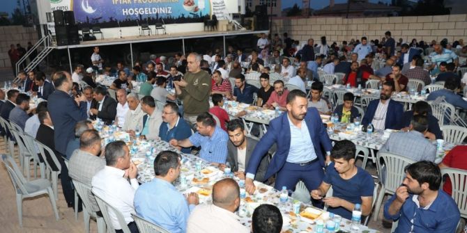 Büyükşehir, Viranşehirlileri İftarda Ayni Adreste Buluşturdu