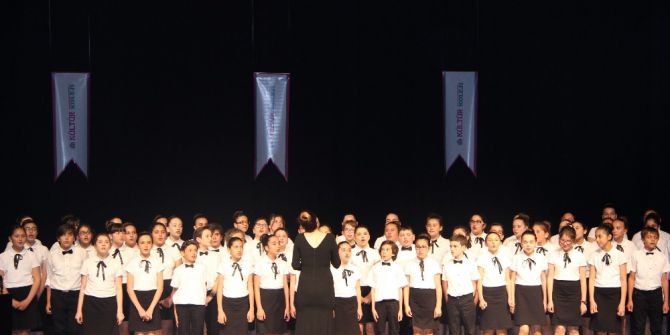 Düzce Kültür Koleji’nin Sanat Gecesi Büyük Beğeni Topladı