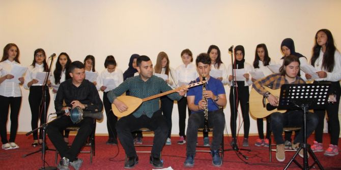 Afgan Öğrenciler Türkçe, Türk Öğrenciler Afgan Şarkıları Söyledi