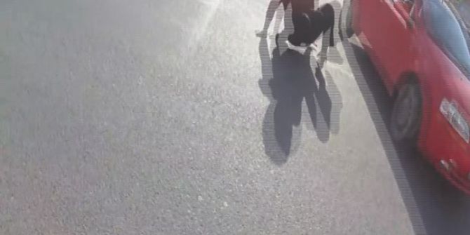 Motosiklet Sürücüsü Kaskı Sayesinde Hayata Tutundu