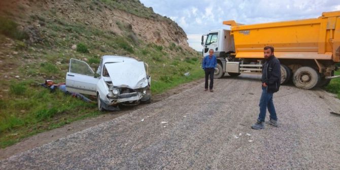 Günyüzü’nde Trafik Kazası, 2 Yaralı