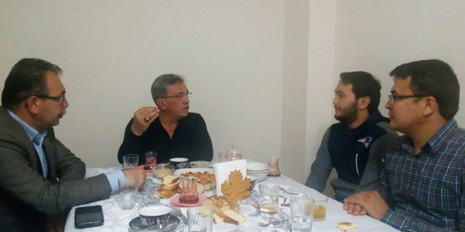 Başkan Çetin’den Öğrenci Evine Sürpriz İftar Ziyareti
