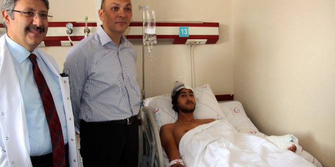 Otostopçu Gencin Bileğine 8 Saatlik Operasyon