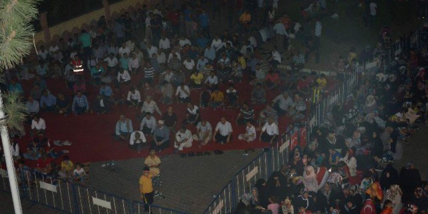 Siirt’te Demokrasi Nöbetleri Kesintisiz Devam Ediyor