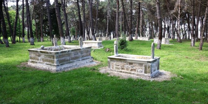 Tarihi Mezarlar Restore Edildi