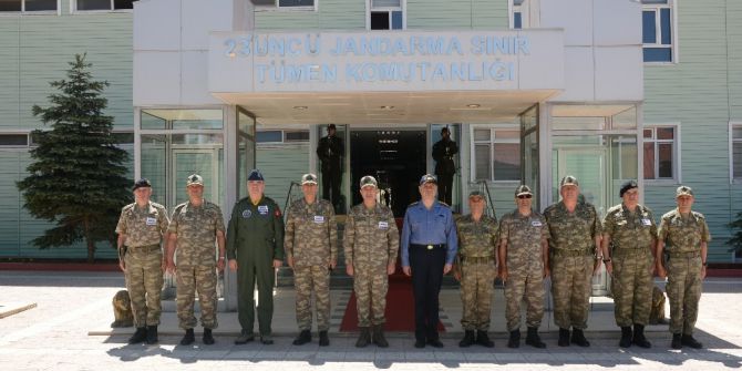 Genelkurmay Başkanı Akar Şırnak’ta Kaza Alanında İncelemelerde Bulundu