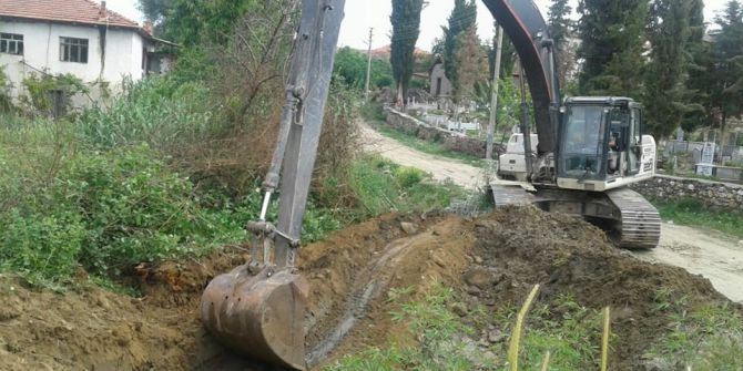 Alanyolu’nda Yüz Güldüren Dere Temizlik Çalışması