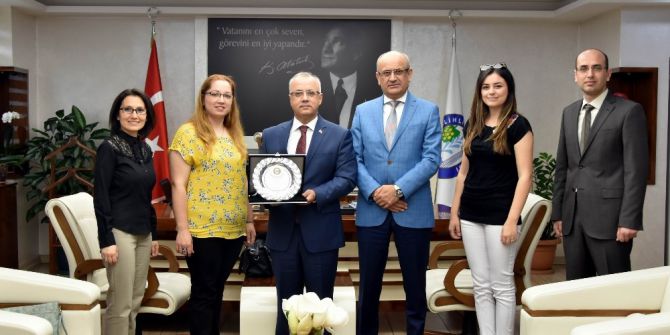 Başkan Kayda’ya Teşekkür Plaketi