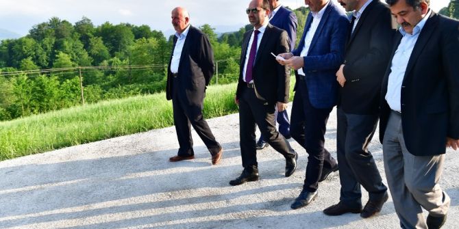 Tekkiraz’da Beton Yol Çalışmaları