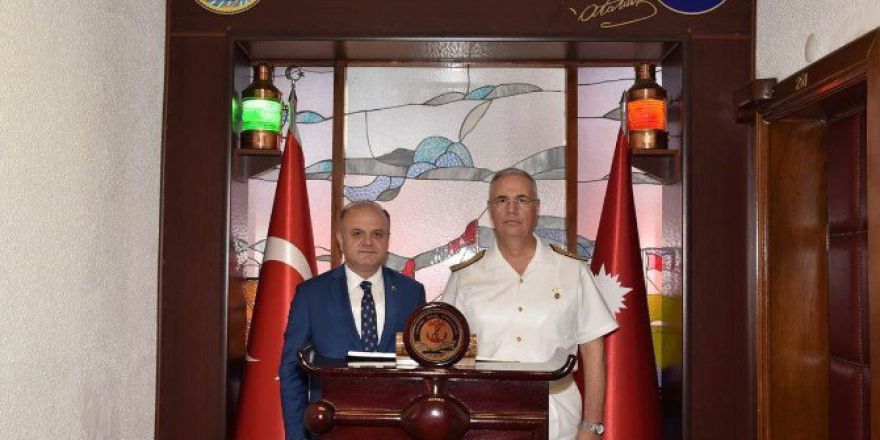 Vali Çakacak’tan Komutanlara Ziyaret