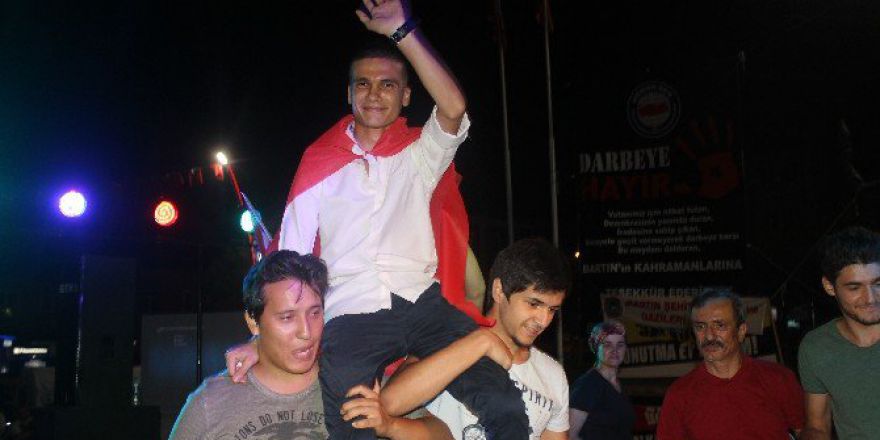 Demokrasi Nöbetinden Asker Nöbetine