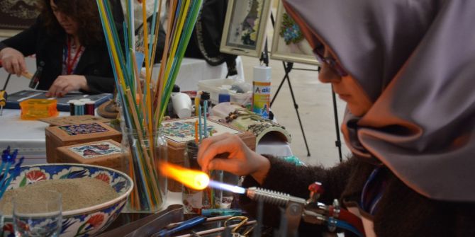 Cam Boncuk Sanatını Yaşatmaya Çalışıyor