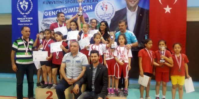 Okullararası Masa Tenisi Minikler İl Birinciliği Sona Erdi