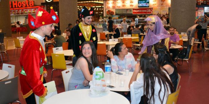 Hacivat Ve Karagöz Ramazan Eğlencelerine Renk Katıyor