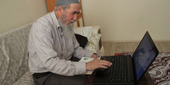 Çocukluğundan Beri 10 Bin 500 Şiir Yazdı