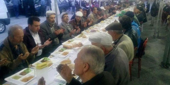 Başkan Bakıcı, Orucunu Vatandaşlarla Birlikte İftar Çadırında Açtı