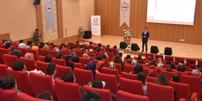Kocasinan Akademi’de, İmam Ve Müezzin Adaylarına Nefes Alma Tekniklerini Anlatıldı