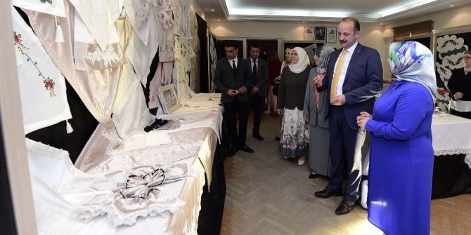 Mamak’ta El Emeği Ürünler Vatandaşın Beğenisine Sunuldu