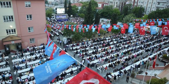 Yeşilova’da Kurulan İftar Sofrasına Büyük İlgi