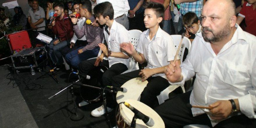 Devrek’te Demokrasi Nöbetini Semazenler Renklendirdi