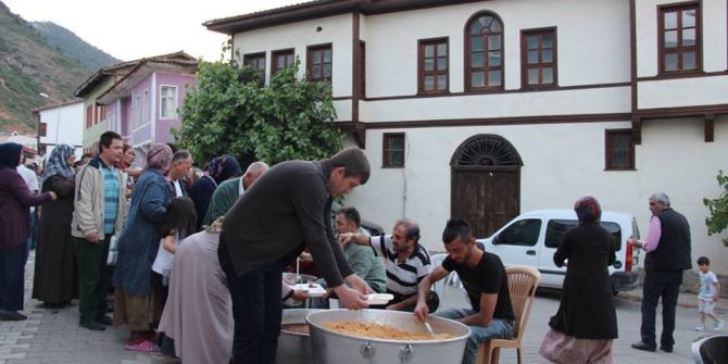Osmaneli Belediyesinin Mahalle İftarları Başladı