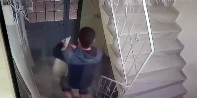 Sahur Vakti Ayakkabı Hırsızlığı