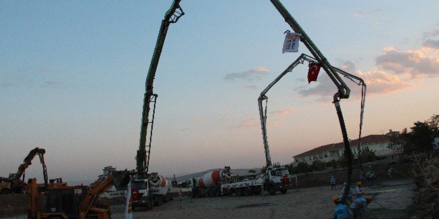 Elazığ’da 15 Temmuz Şehitler Spor Salonu’nun Temeli Atıldı