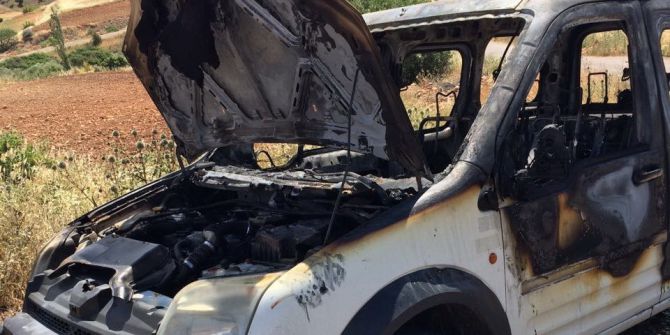 Hafif Ticari Araç Alev Aldı